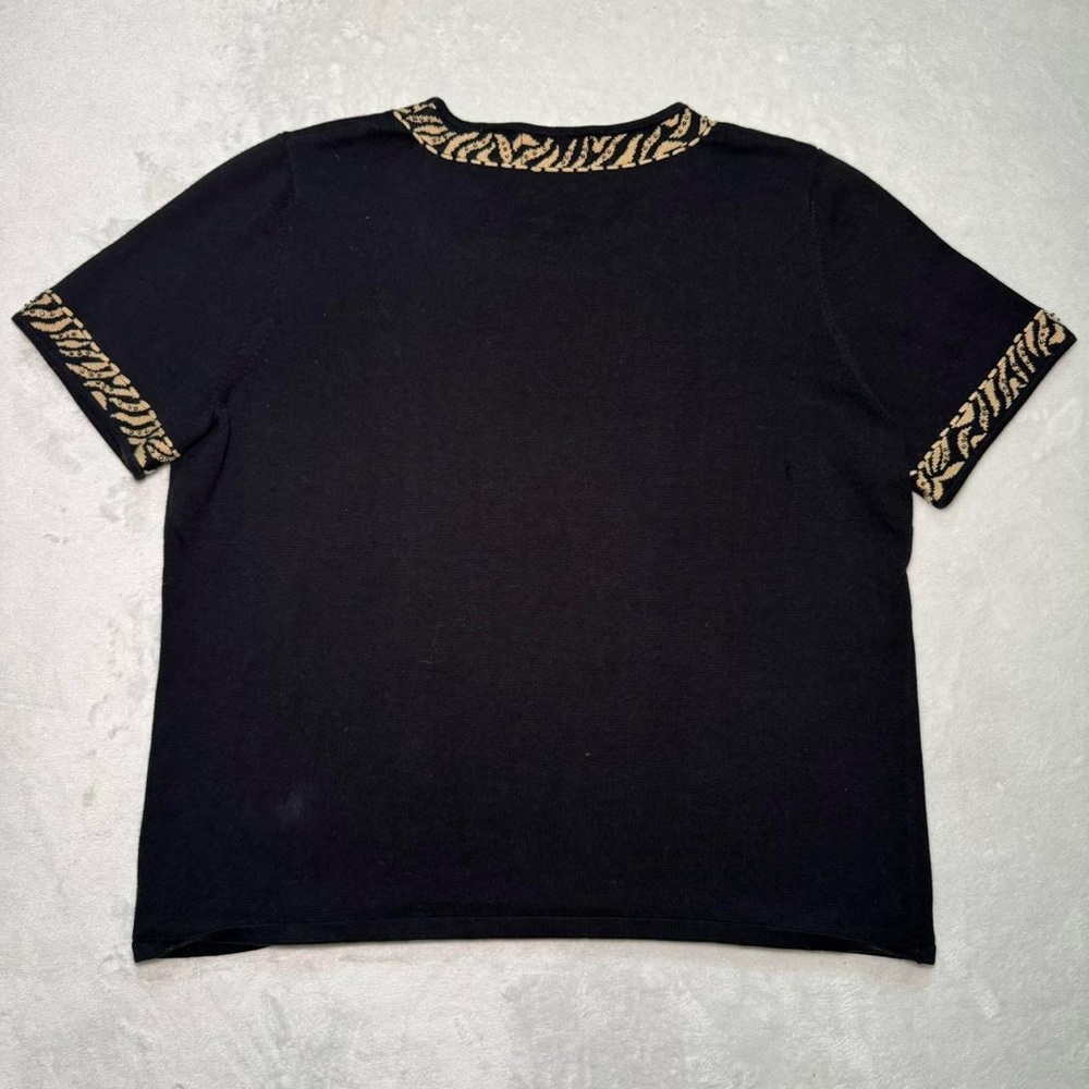 Vintage 90s Black T-Shirt with Leopard Print Accents - Picture 2 of 6